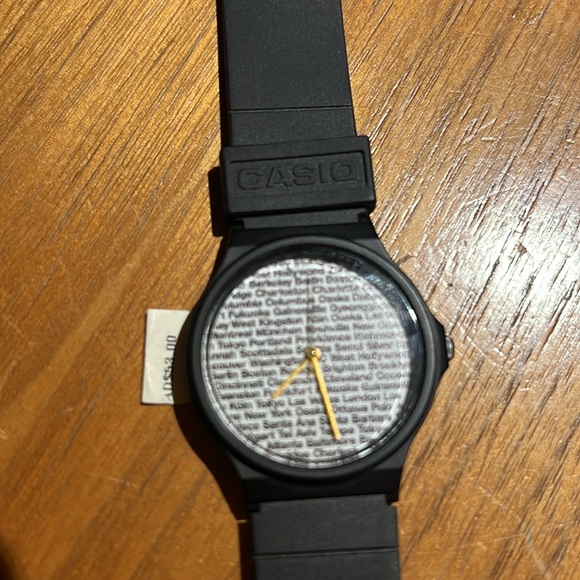 Casio watch large cities print round white face black buckle band - Picture 5 of 8